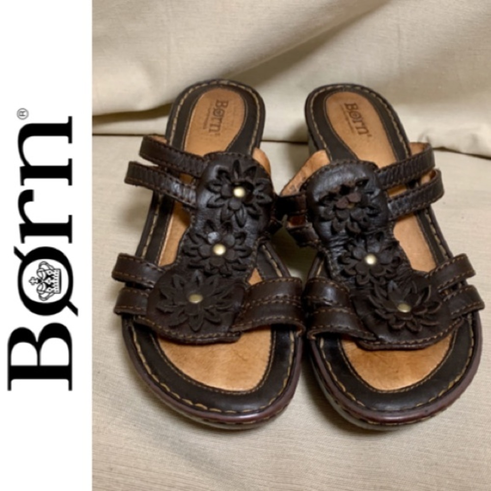 Born W61892 Floral Wedge Sandals